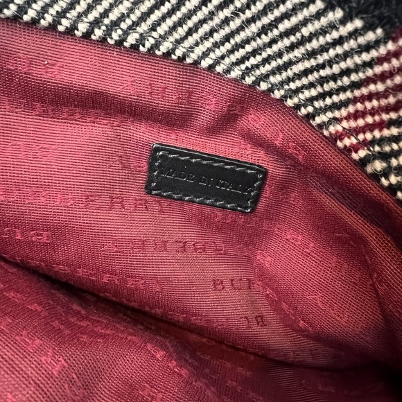 Burberry plaid tote purse wool fringe - Picture 8 of 10